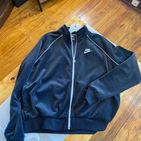 Nike Sportswear Women’s  Velour Velvet Jacket Large - Picture 6 of 10